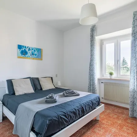 Casa Lucia - *