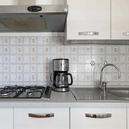 Casa Lucia - *